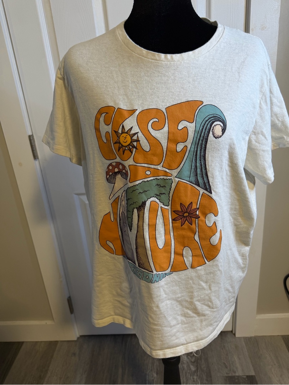 Patagonia Women’s XL Responsibili-Tee "Close To Nature" Retro Graphic Tee